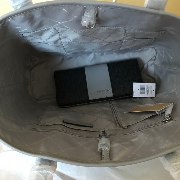 💦🌻mk tote set🌻carryall shoulder bag & wallet - Picture 4 of 7